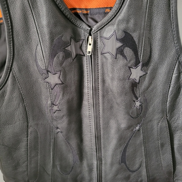 First Classic Women's Black Leather Vest Small - Picture 3 of 10